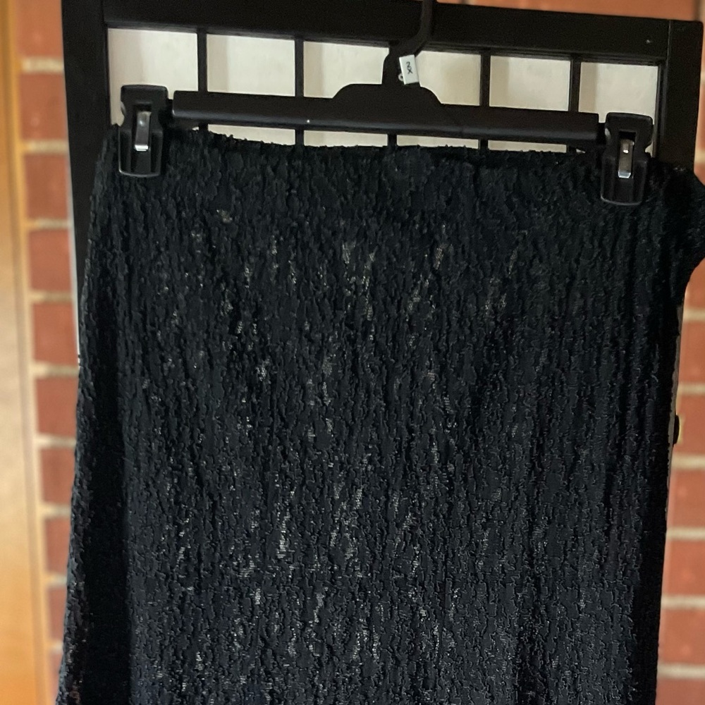 Lace look flare skirt, black.